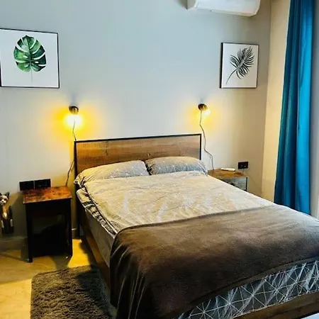 Penthouse Eva アパート Sarandë
